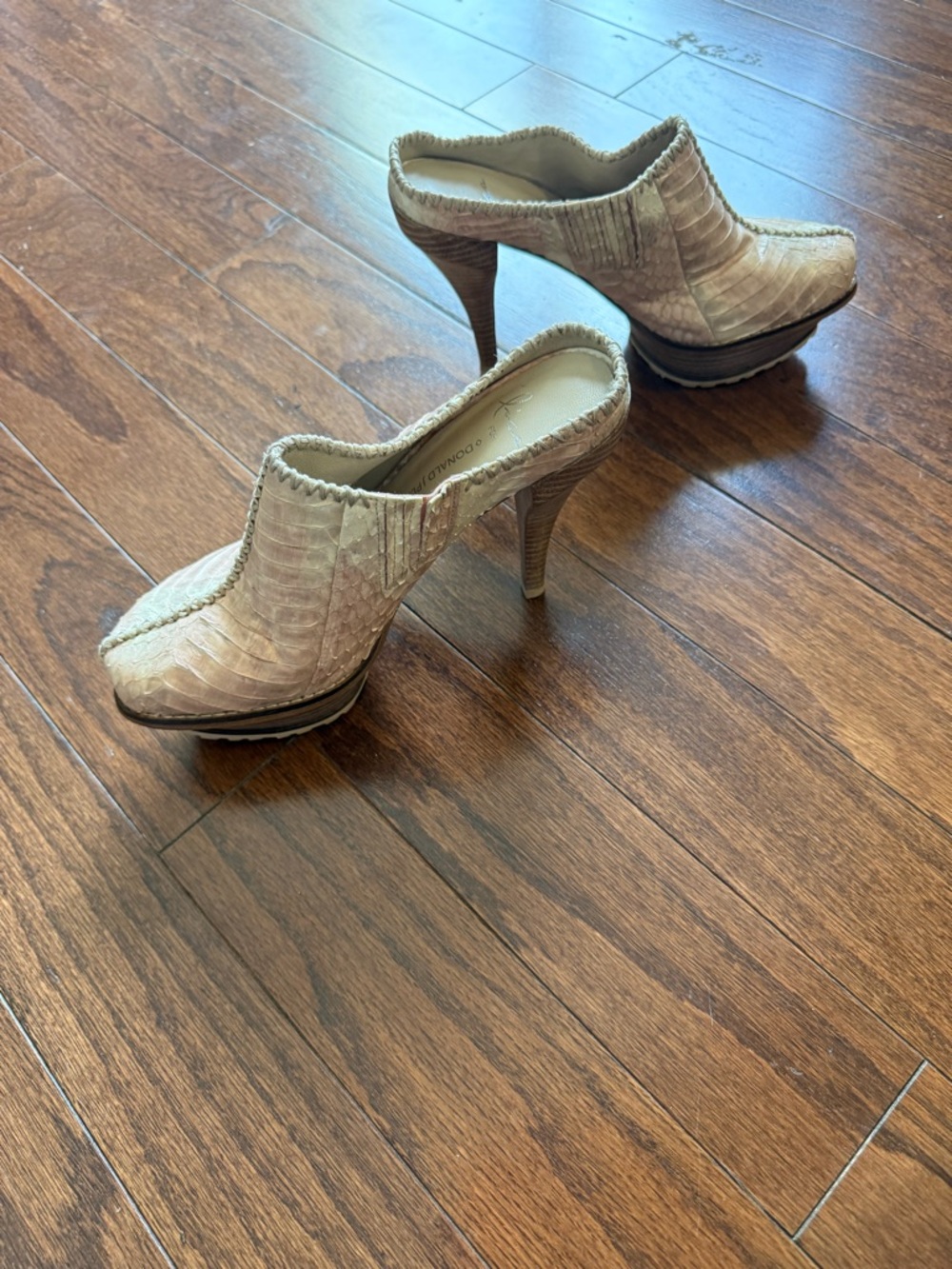 Lisa for Donald J. Pliner Beige Textured High-Heel Mule size 6.5 EUC - Picture 3 of 7
